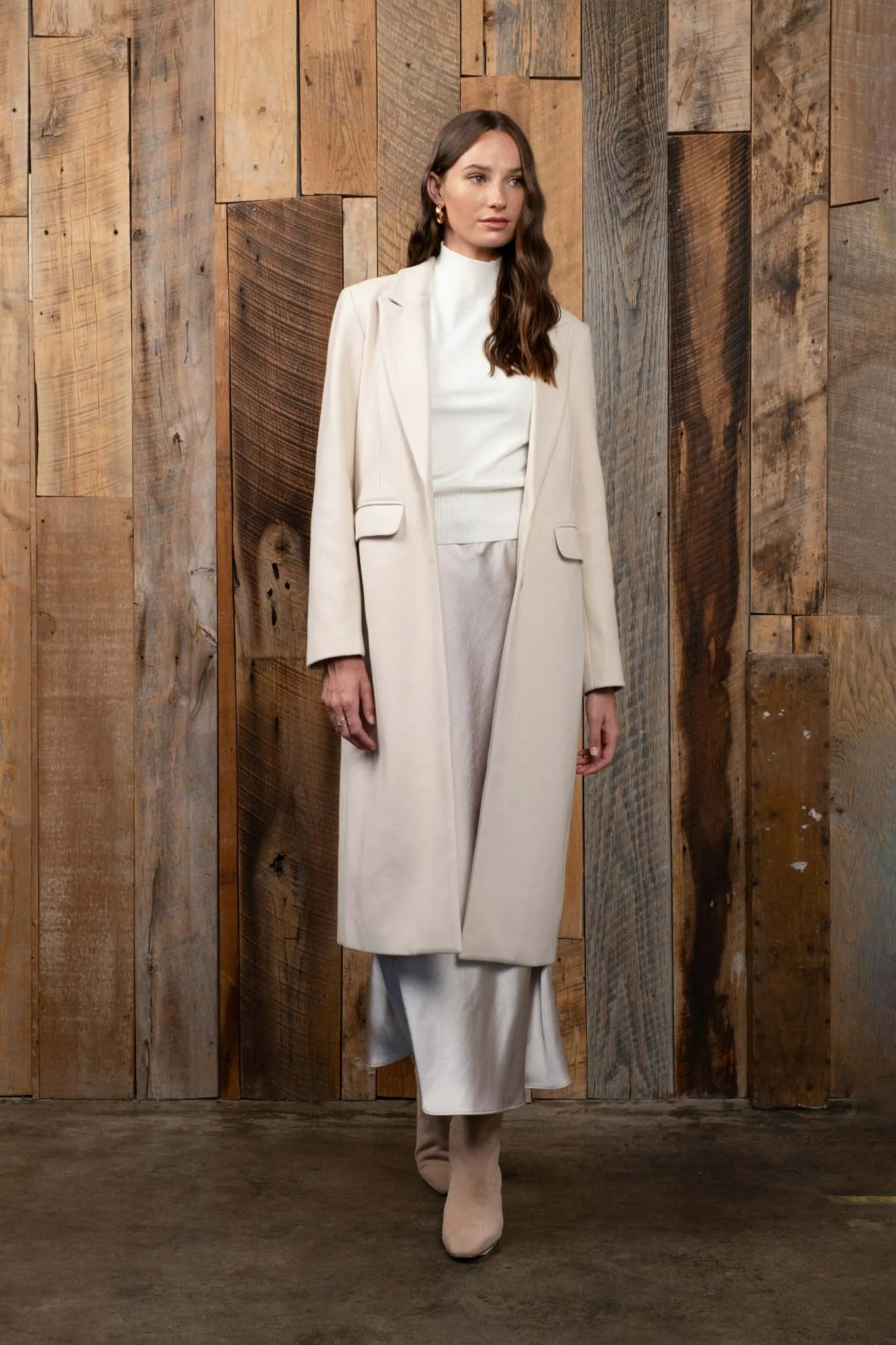 NOTCHED COLLAR LONGLINE BUTTON COAT