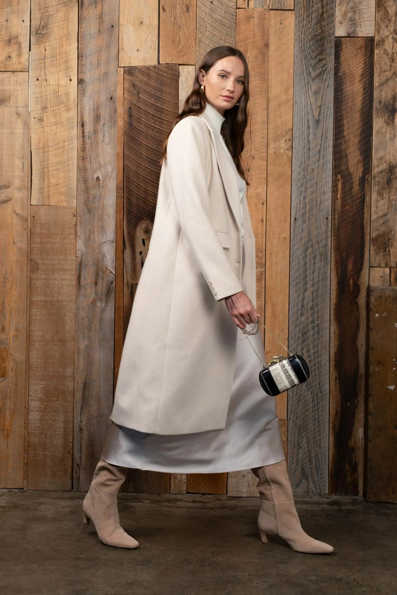 NOTCHED COLLAR LONGLINE BUTTON COAT